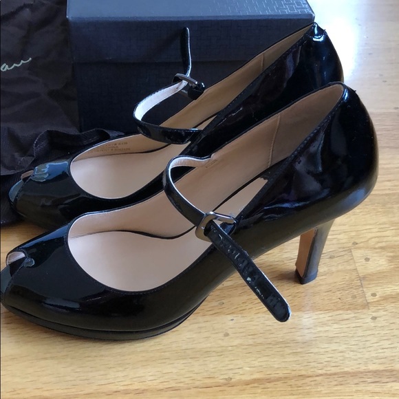 NEW PATENT COLE HAAN PEEP TOE HEELS - Picture 2 of 4